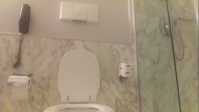 Во када со црвенокоса.