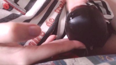Земи го овој голем црн кур во уста робче