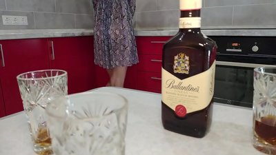 Секс со пијана сопруга на пријател. Се надевам дека нема да ја забременам.